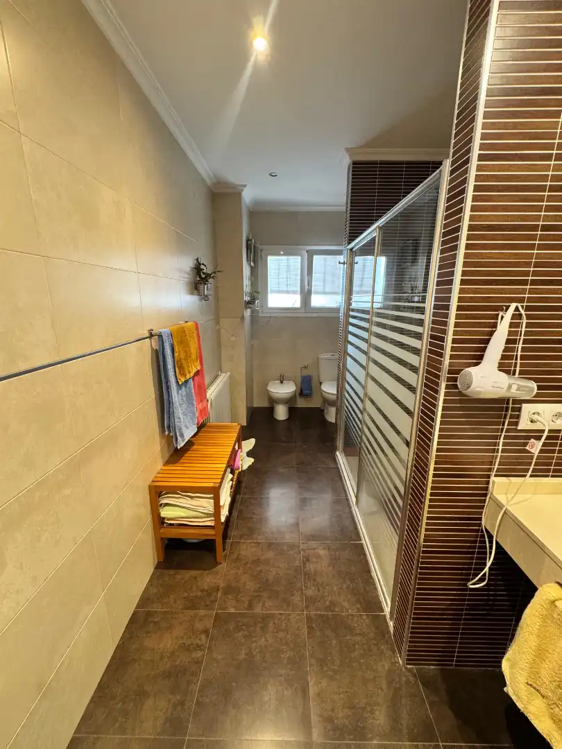Bathroom of Flat for sale in Valencia  with Parquet flooring and Terrace