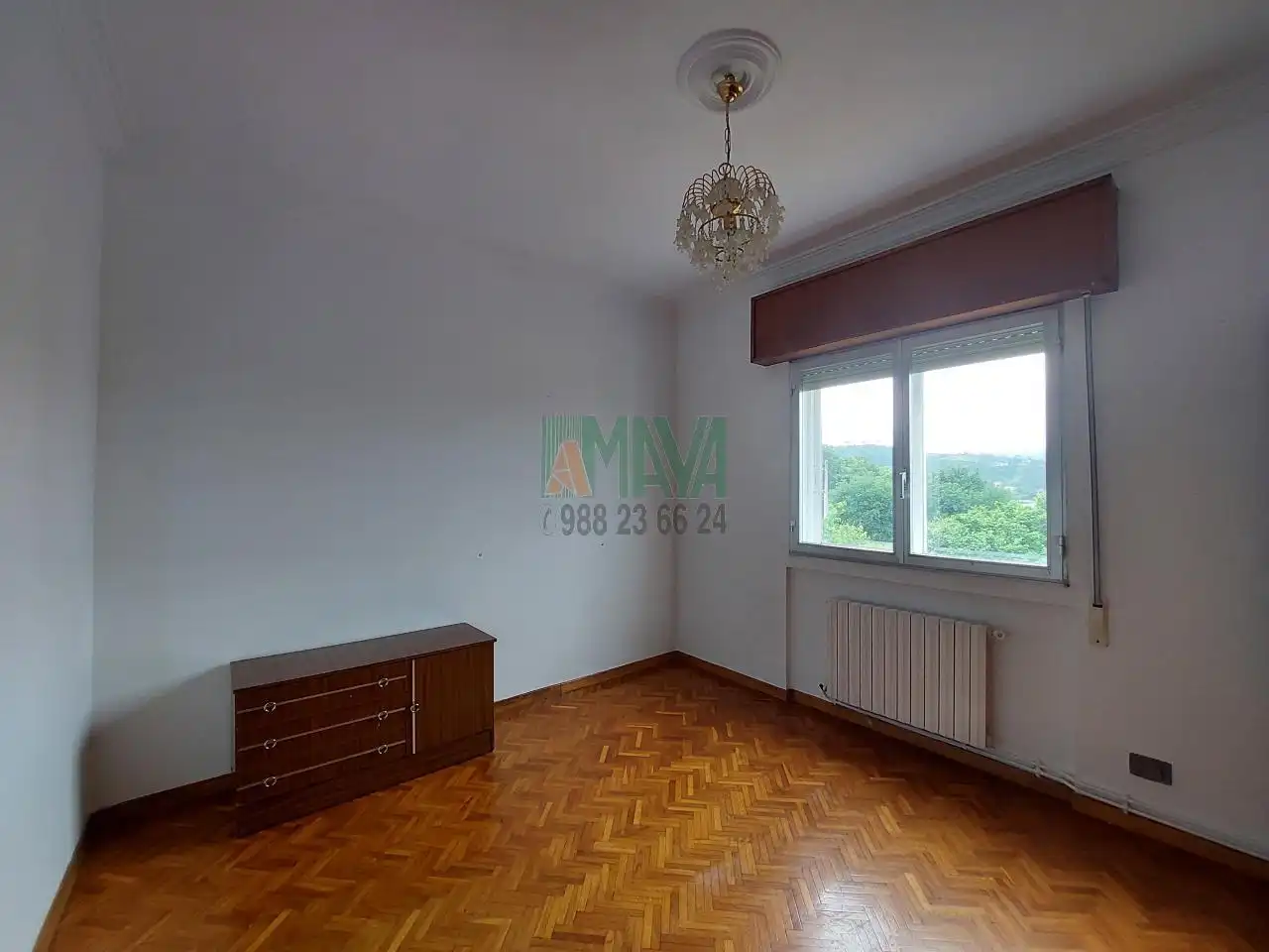 Habitación de Casa o chalet en venta en Ourense Capital  con Calefacción y Jardín privado
