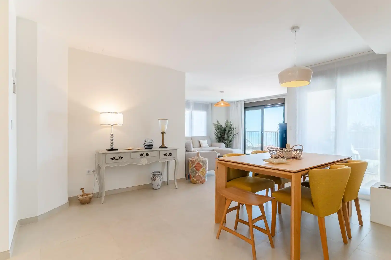 Esszimmer von Wohnungen zum Verkauf in Benicasim / Benicàssim mit Klimaanlage, Heizung und Privatgarten