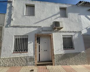 Vista exterior de Casa o xalet en venda en Mérida amb Terrassa