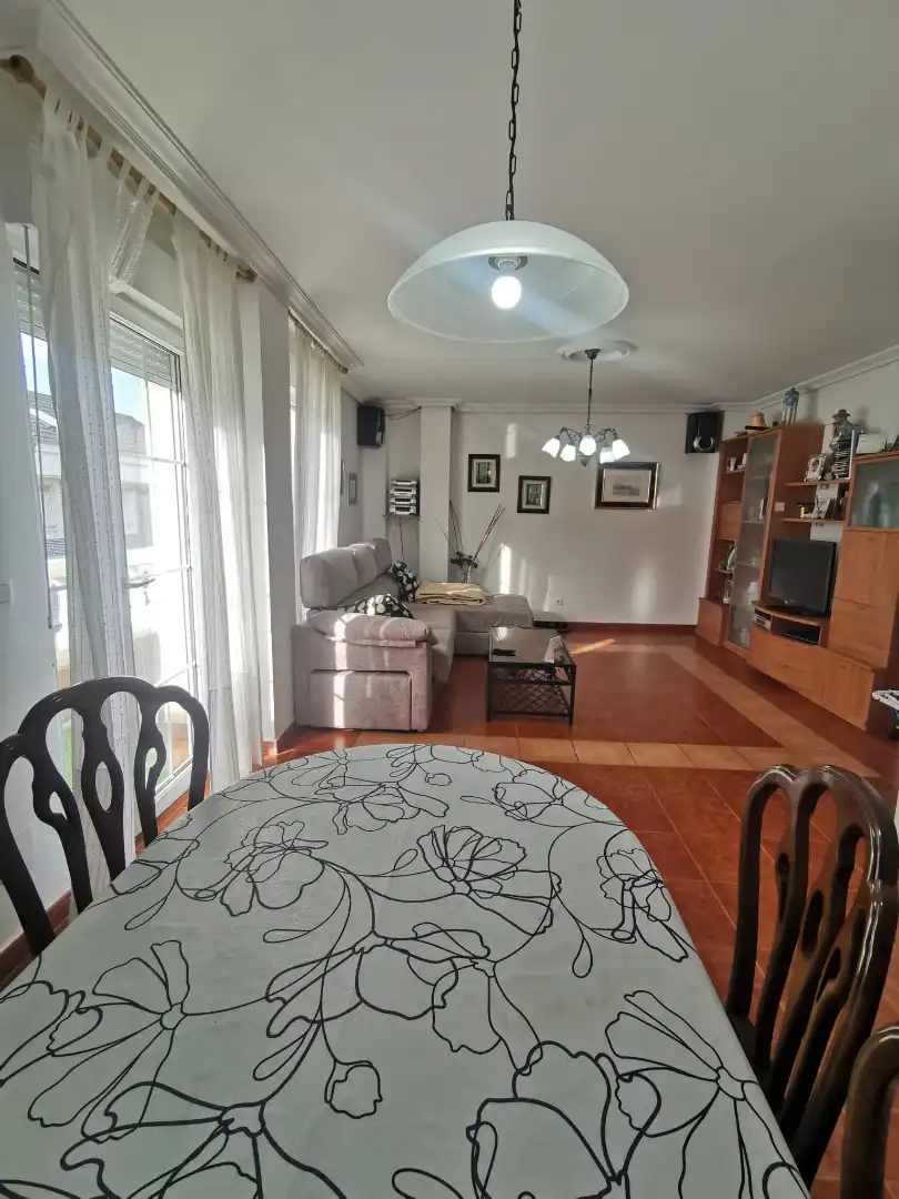 Sala de estar de Ático en venta en Castro-Urdiales con Calefacción, Terraza y Trastero