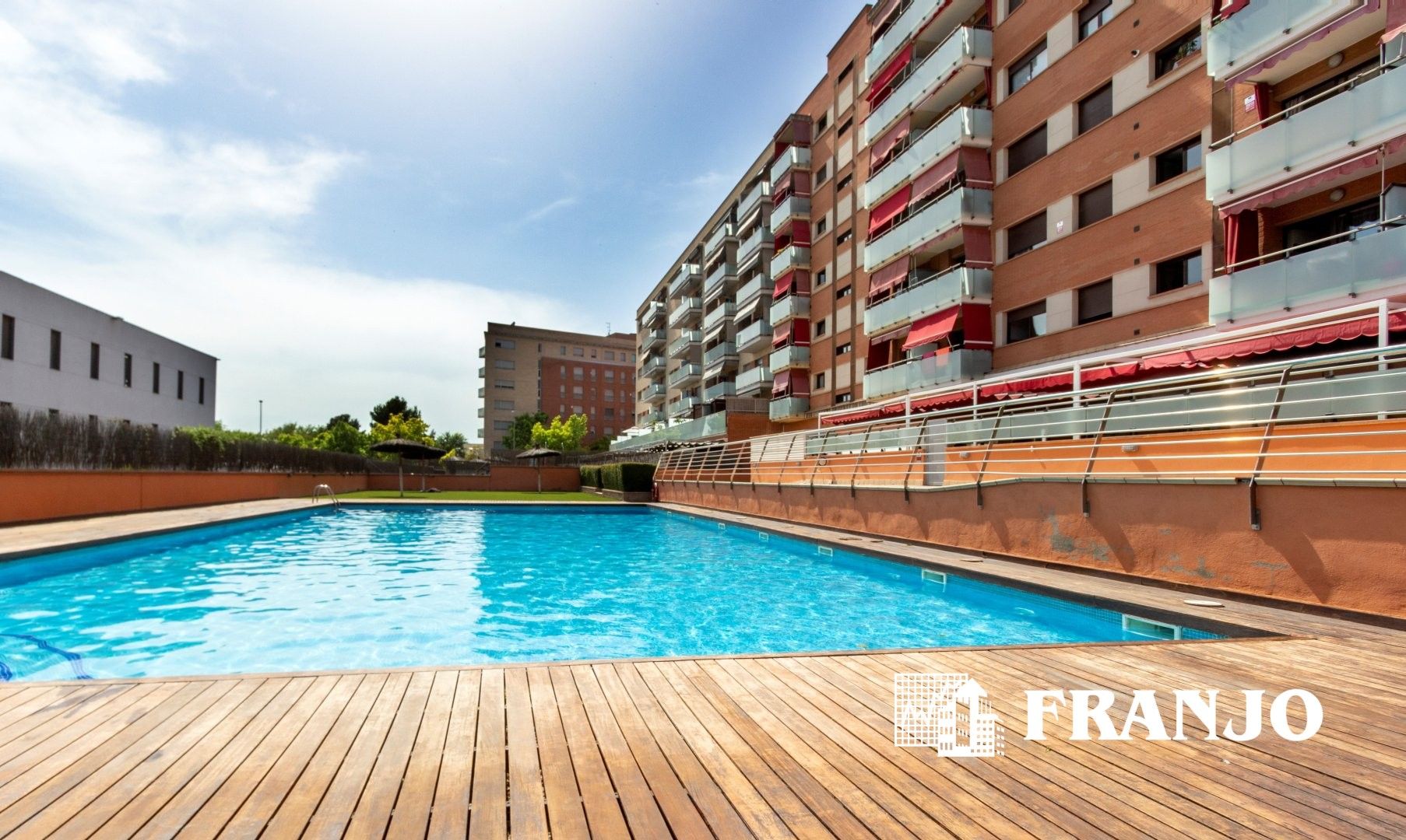 Swimming pool of Flat for sale in Barberà del Vallès  with Air Conditioner, Heating and Swimming Pool