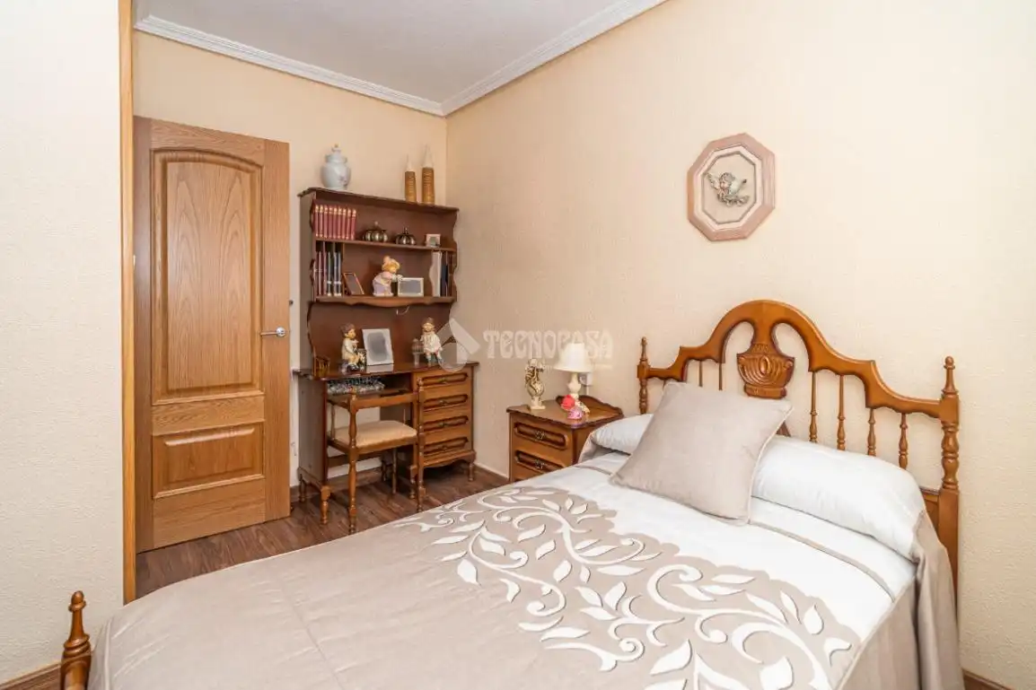Habitación de Piso en venta en Linares con Aire acondicionado, Terraza y Balcón