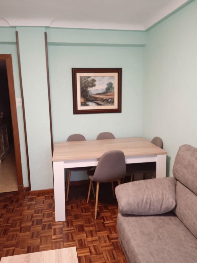 Dining room of Flat to rent in  Zaragoza Capital  with Heating, Furnished and Oven