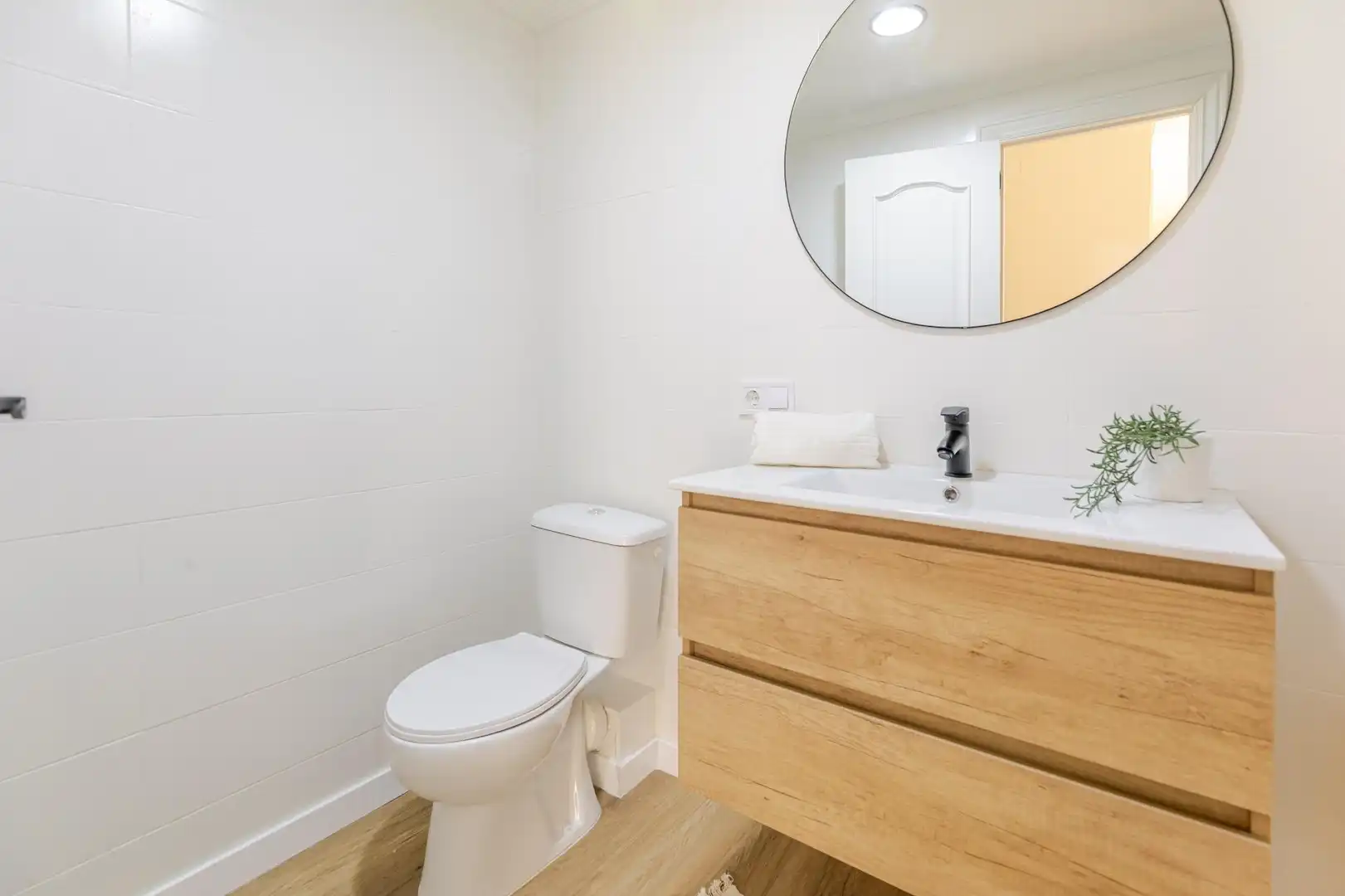 Baño de Piso en venta en Valencia con Jardín privado, Parquet y Balcón