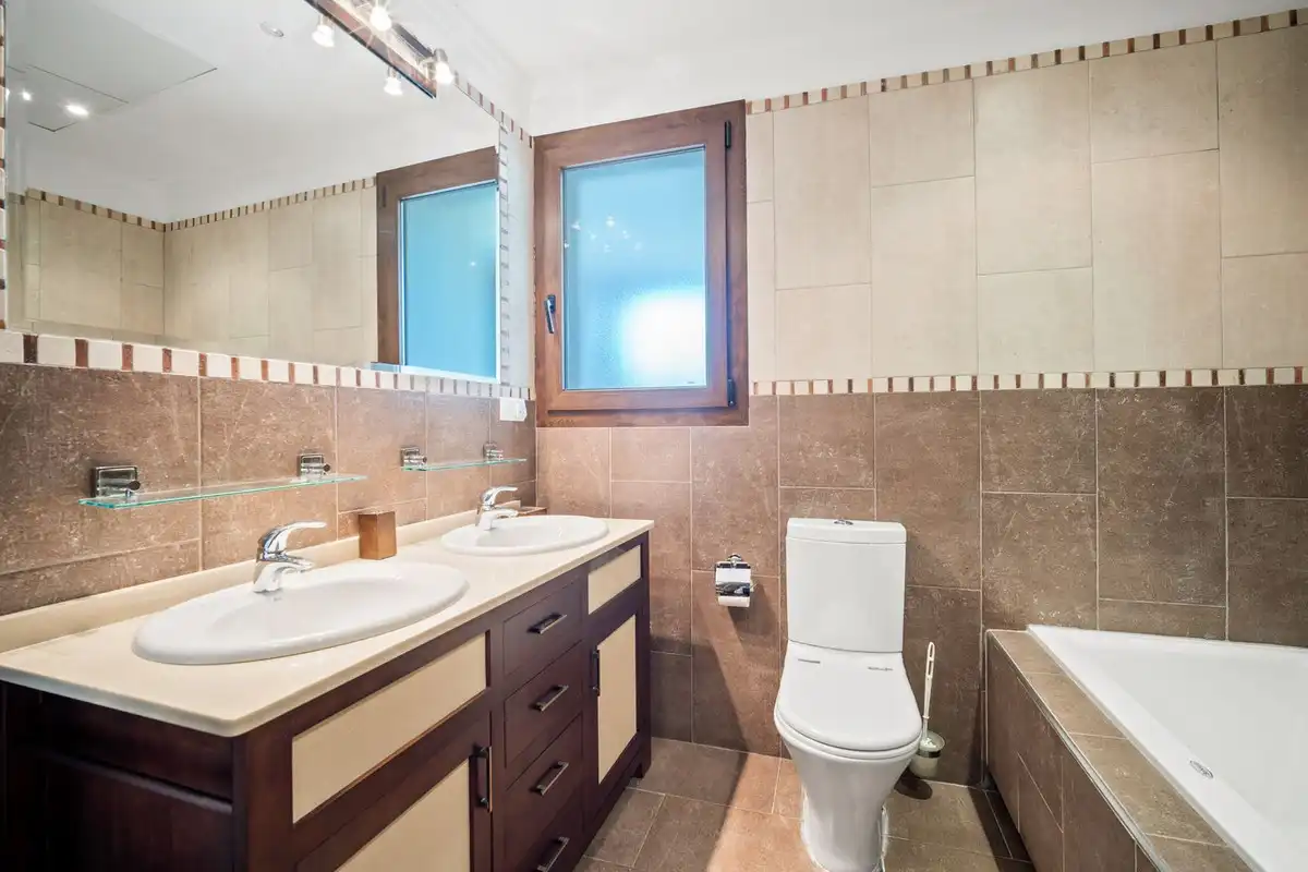 Casa con piscina en venta en Benahavís pueblo, imagen 17