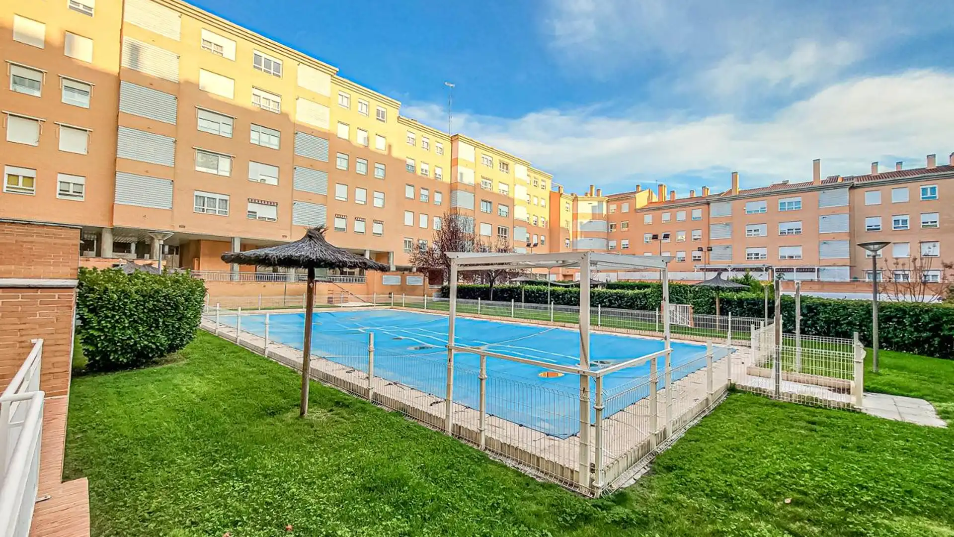 Vista exterior de Pis en venda en  Toledo Capital amb Aire condicionat, Calefacció i Terrassa
