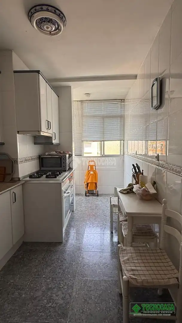 Kitchen of Flat for rent in Almería