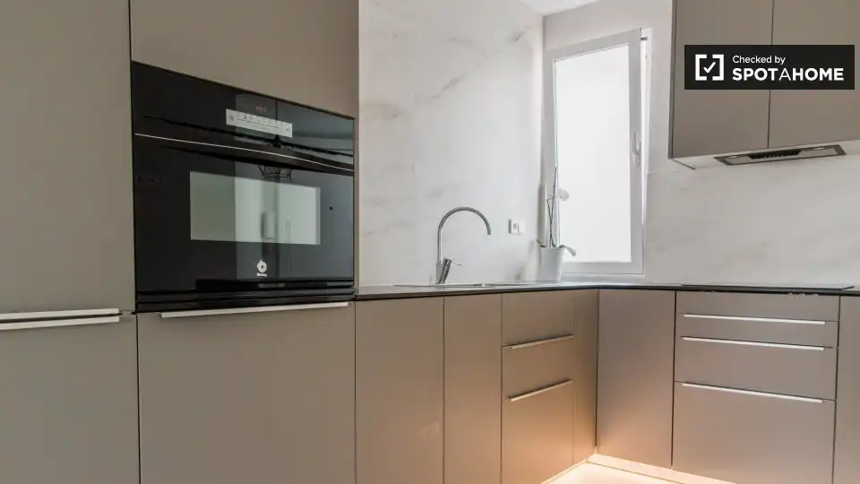 Cocina de Piso de alquiler en Valencia con Aire acondicionado, Calefacción y Amueblado