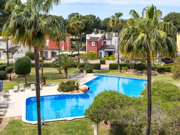 Penthouse with balcony for sale in Santa Ponça