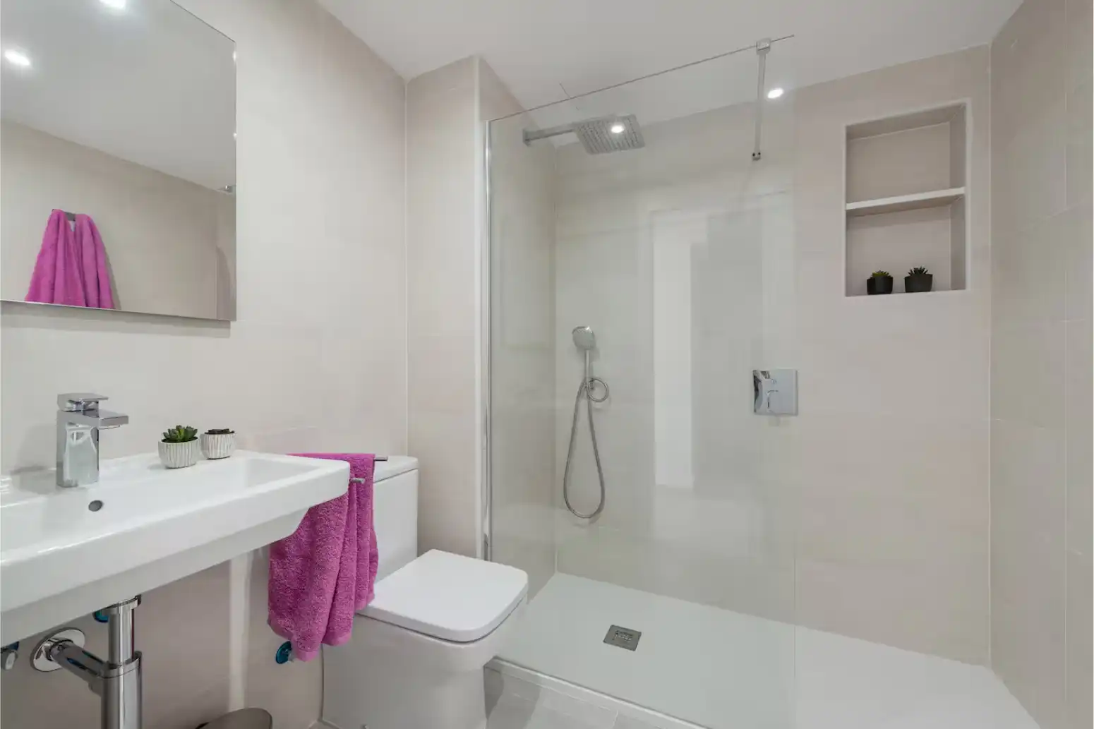 Badezimmer von Wohnung zur Miete in Alcúdia mit Klimaanlage, Heizung und Terrasse
