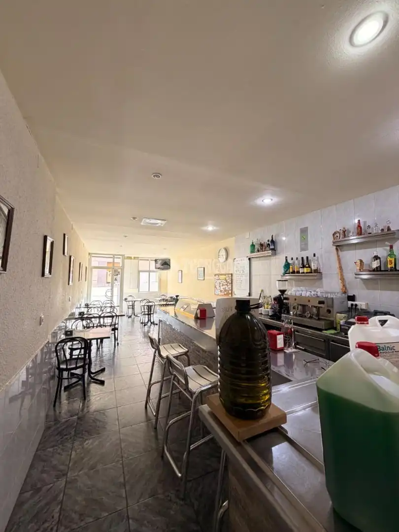 Casa bifamiliare con terrazza in vendita a Centre - Sant Oleguer, imagen 24