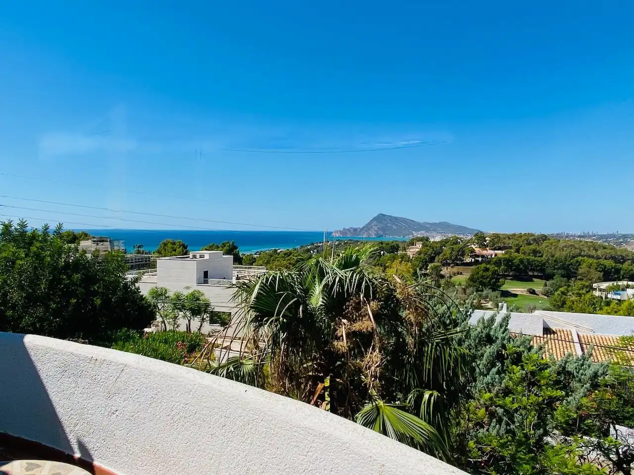 Vista exterior de Casa o xalet en venda en Altea amb Calefacció, Jardí privat i Terrassa