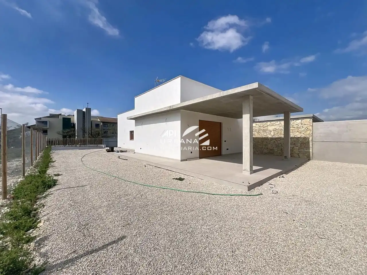 Vista exterior de Oficina en venta en Lucena