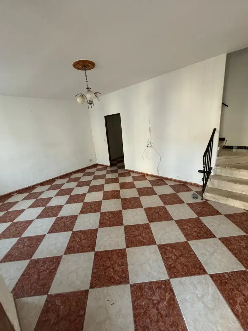 Haus zum Verkauf in Cabra