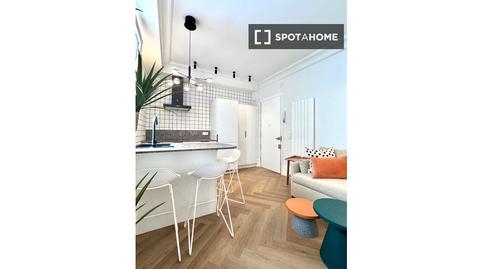 Foto 4 de Estudi per a compartir a Cuatro Caminos - Azca, Madrid