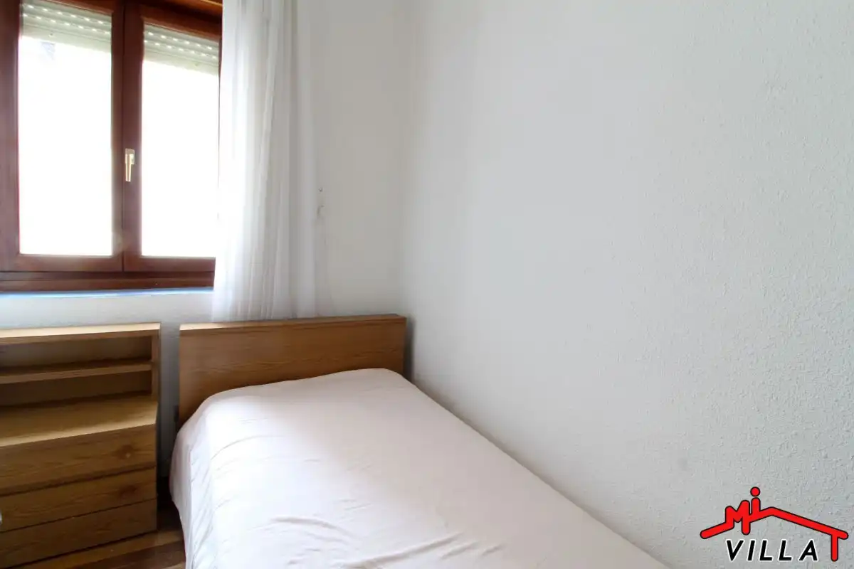Habitación de Casa o chalet en venta en Laredo con Calefacción, Terraza y Amueblado