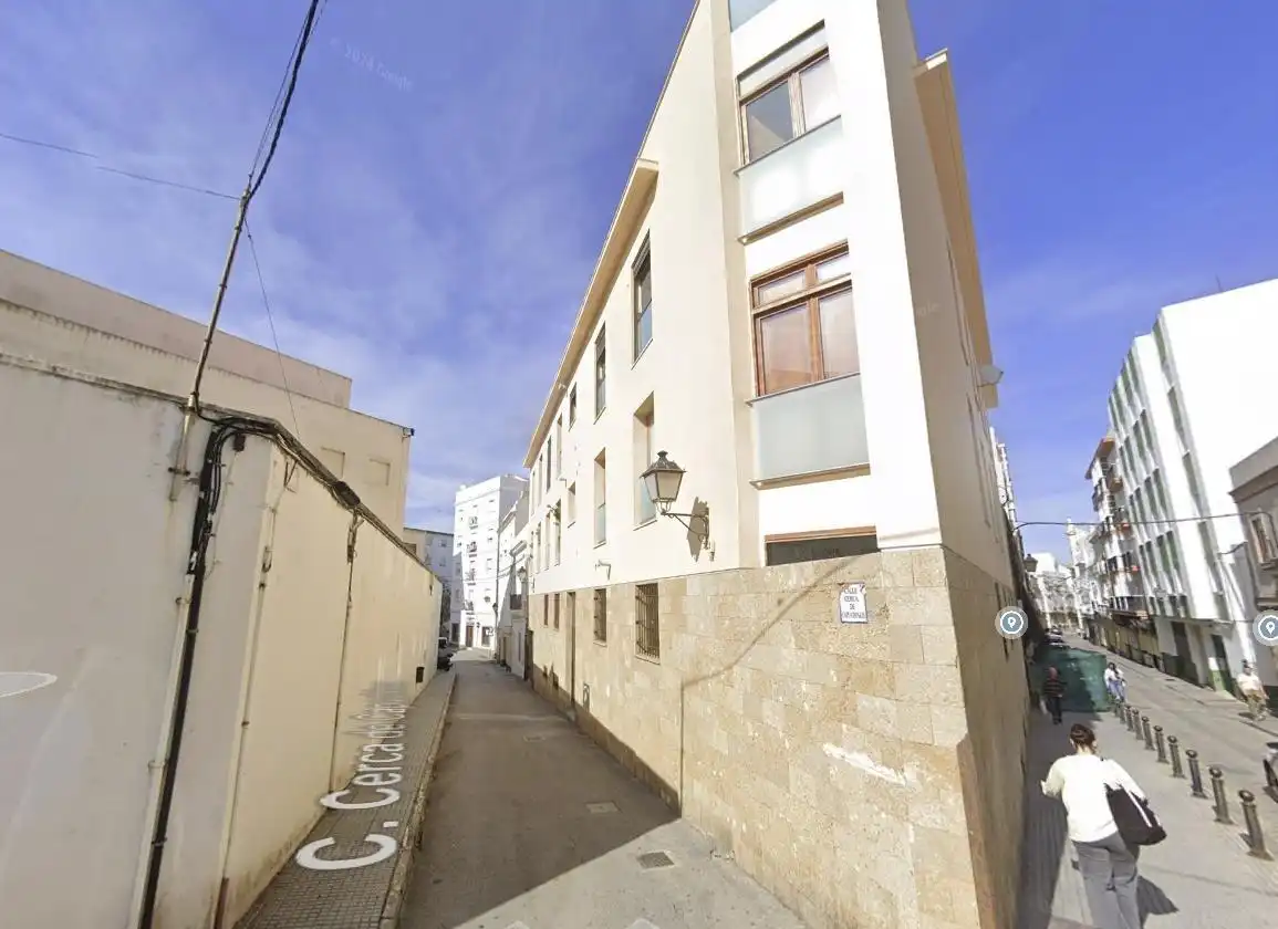 Piso con ascensor en venta en Calle CERCA DE CAPUCHINOS