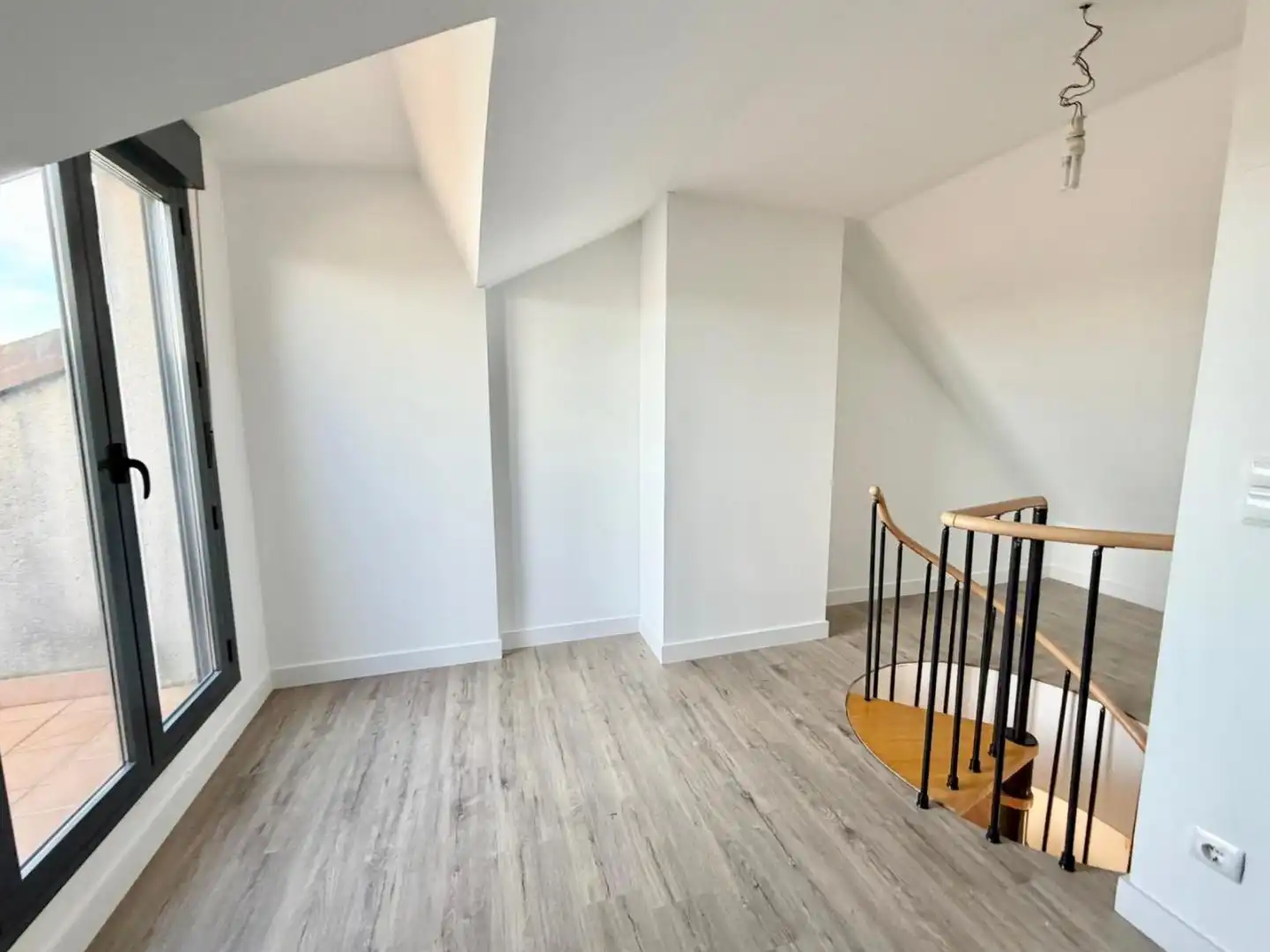 Piso en venta en Villanueva de Gállego con Terraza, Trastero y Amueblado