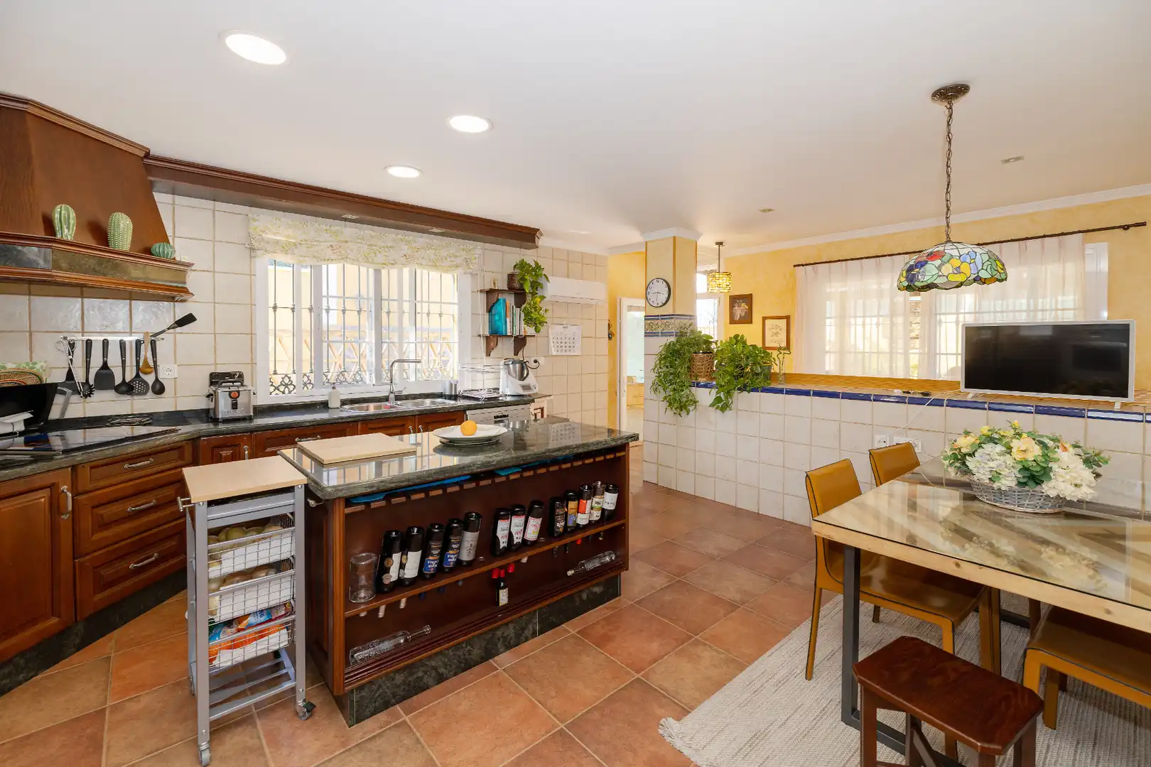 Kitchen of Houses for sale in Málaga  with Air Conditioner, Heating and Private garden