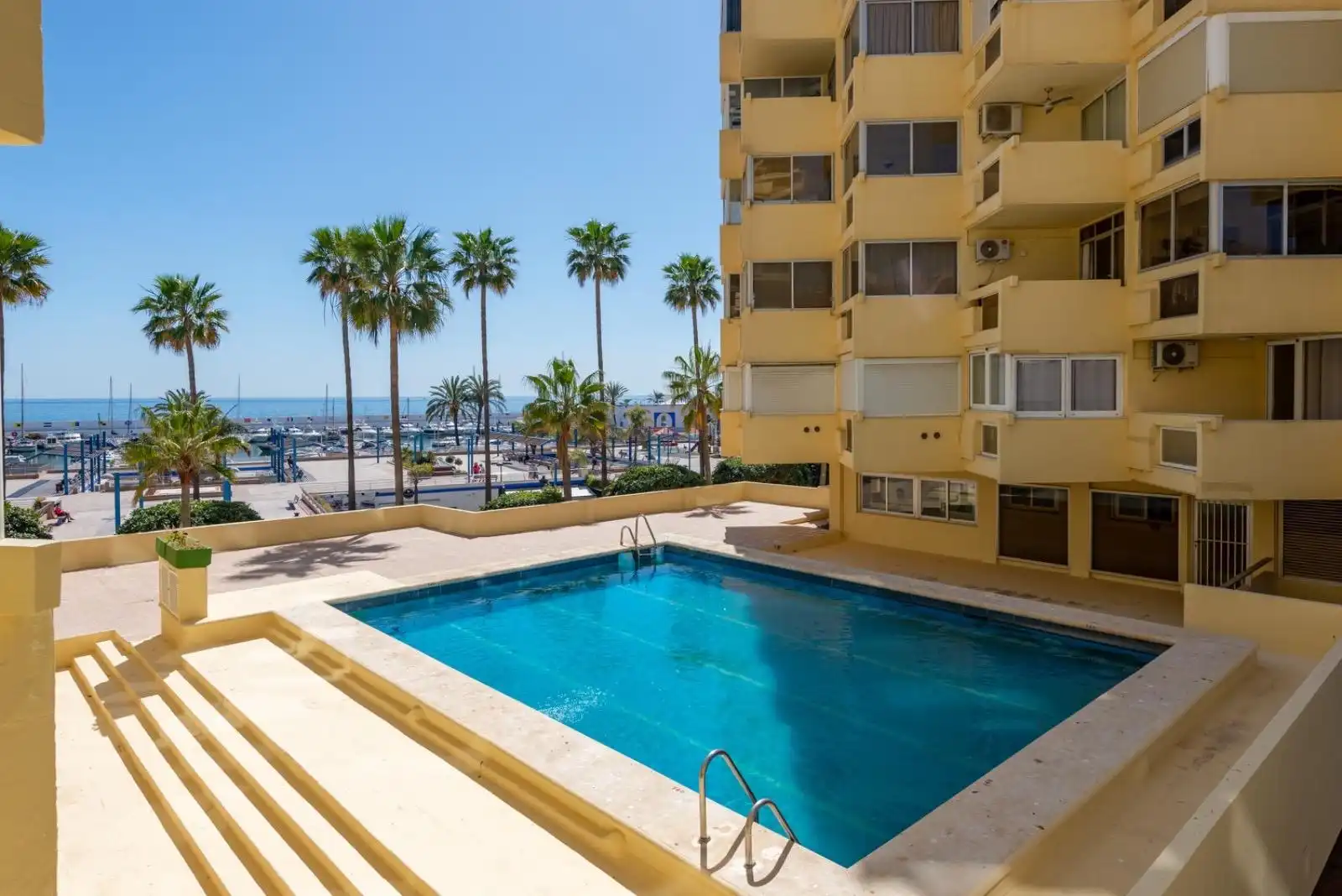 Swimming pool of Study for sale in Marbella  with Terrace, Balcony and Community pool