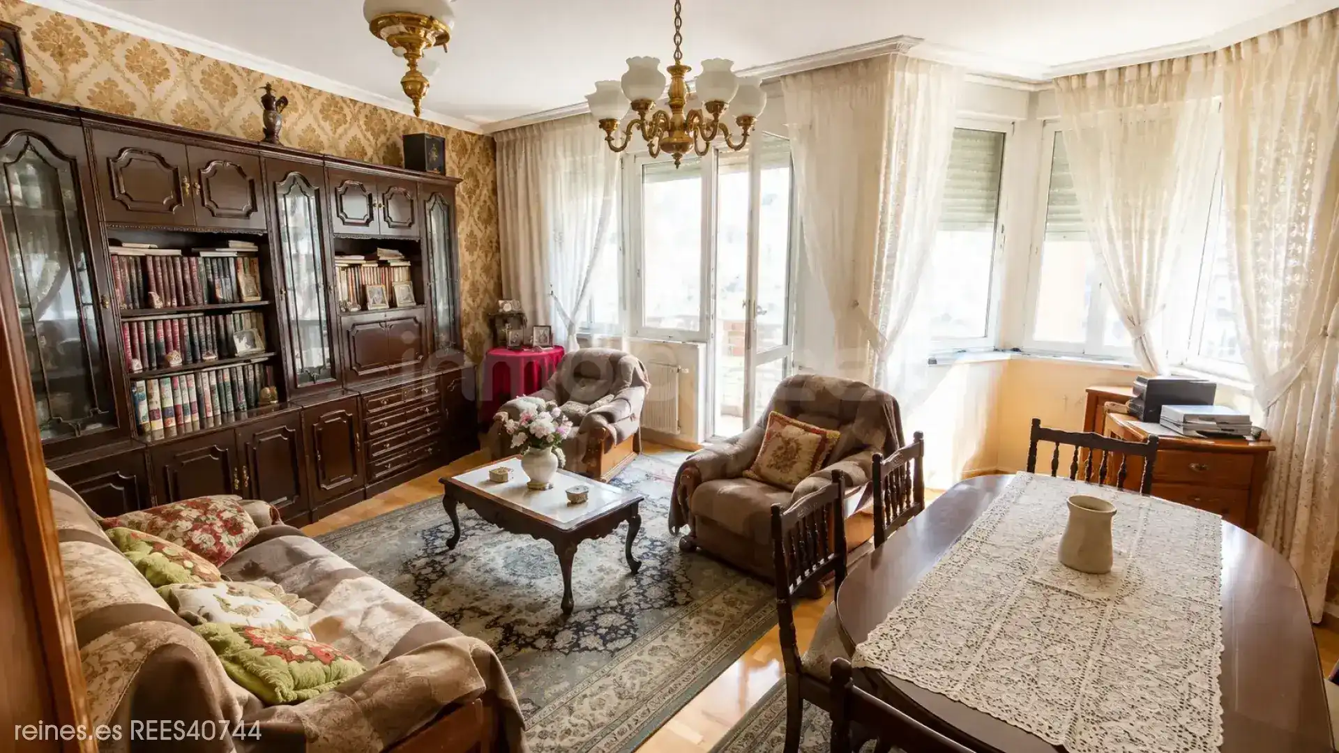 Sala de estar de Piso en venta en Torrelavega  con Calefacción, Terraza y Amueblado