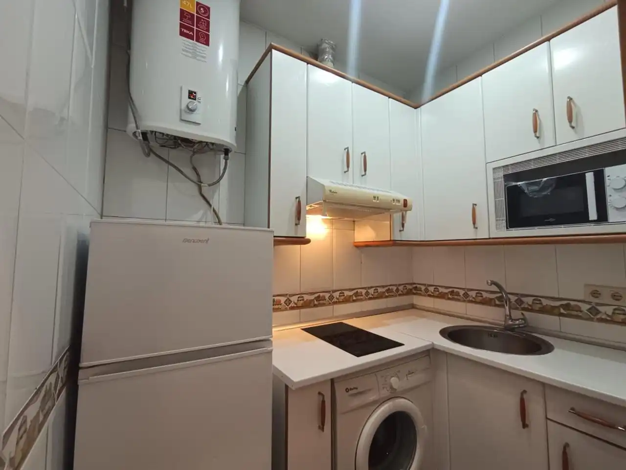 Cuina de Apartament de lloguer en Madrid amb Aire condicionat, Calefacció i Es permeten mascotes