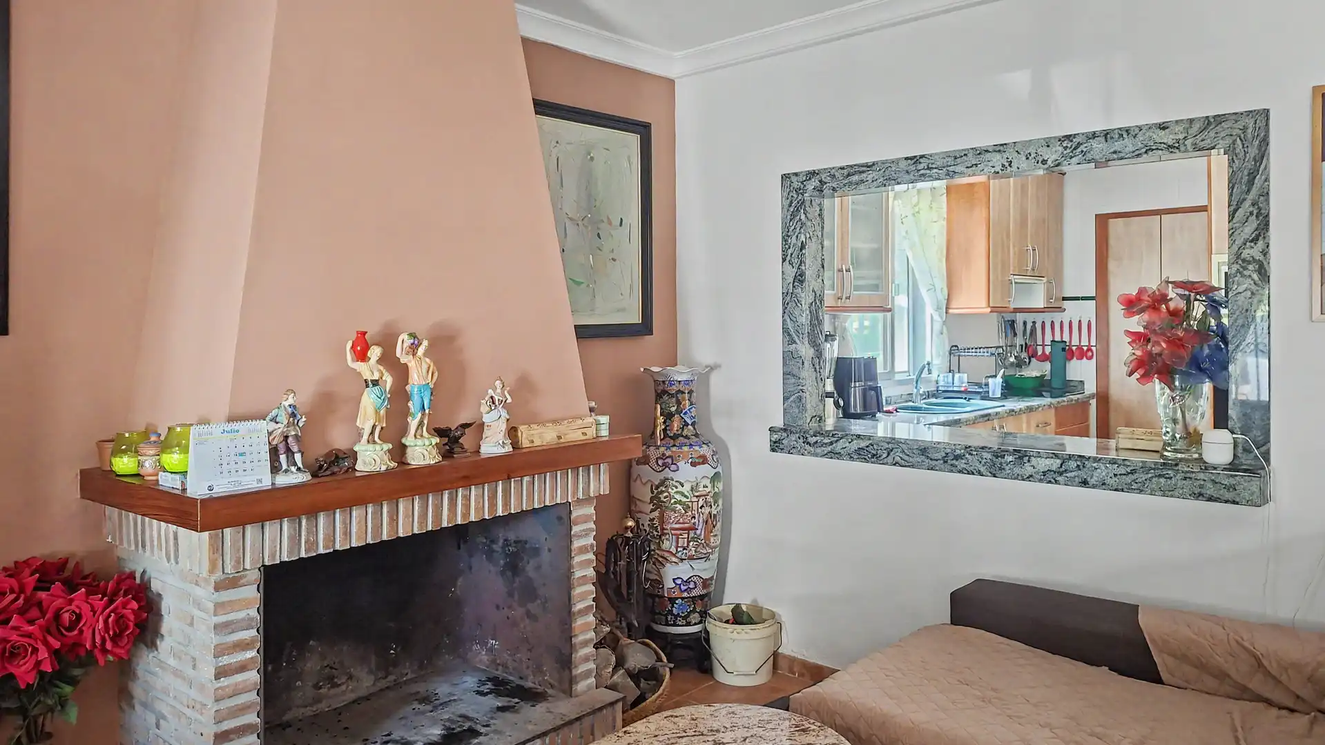 Living room of Houses for sale in Oliva  with Air Conditioner, Heating and Private garden
