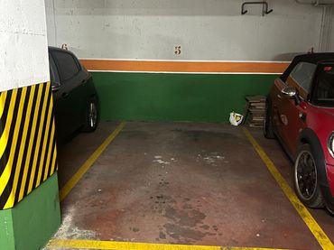 Plaça d'aparcament individual de lloguer a Ponent