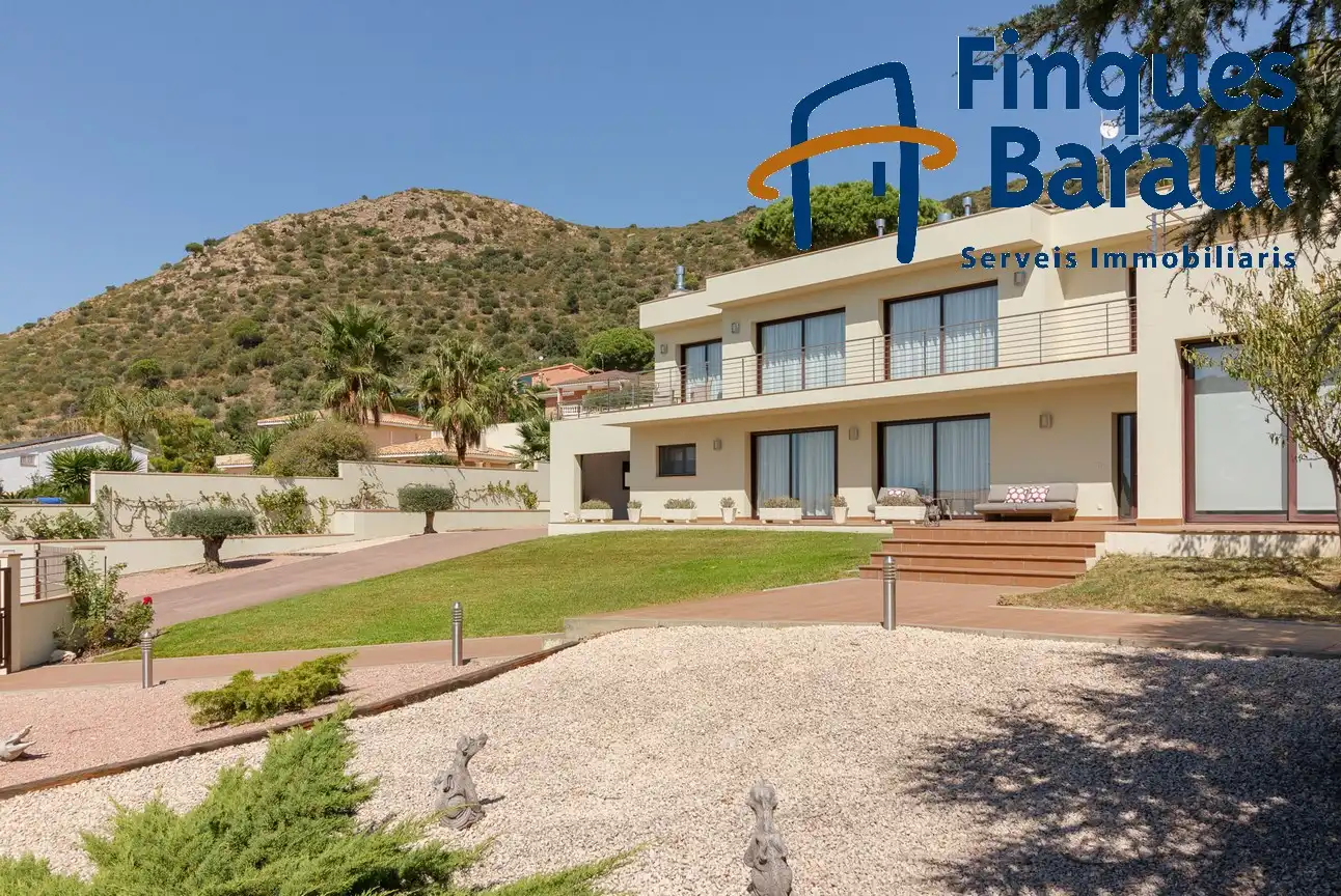 Exterior view of Houses for sale in Pau  with Air Conditioner, Heating and Private garden