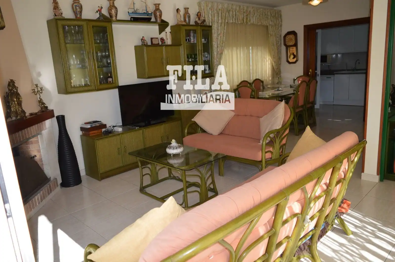 Sala d'estar de Casa o xalet en venda en Calafell amb Calefacció, Terrassa i Traster