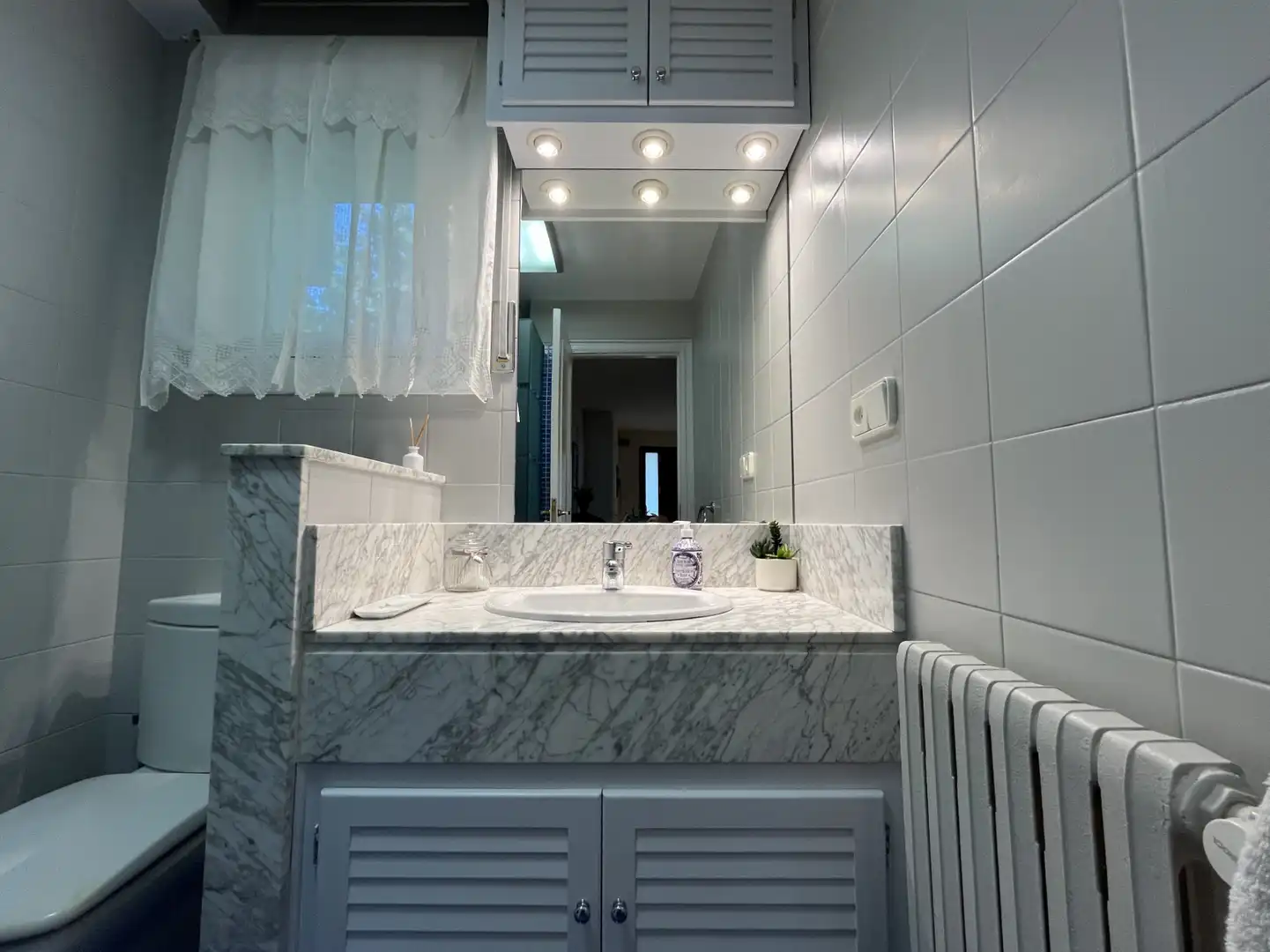 Bathroom of Houses for sale in Girona  with Air Conditioner, Heating and Private garden