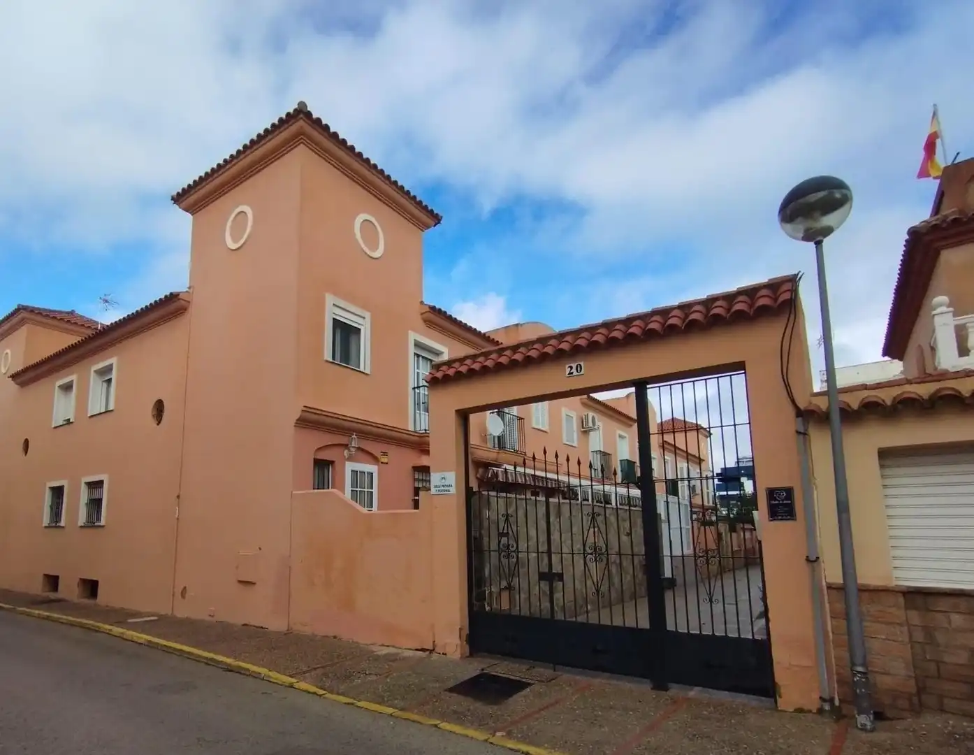 Vista exterior de Casa adosada en venda en San Fernando