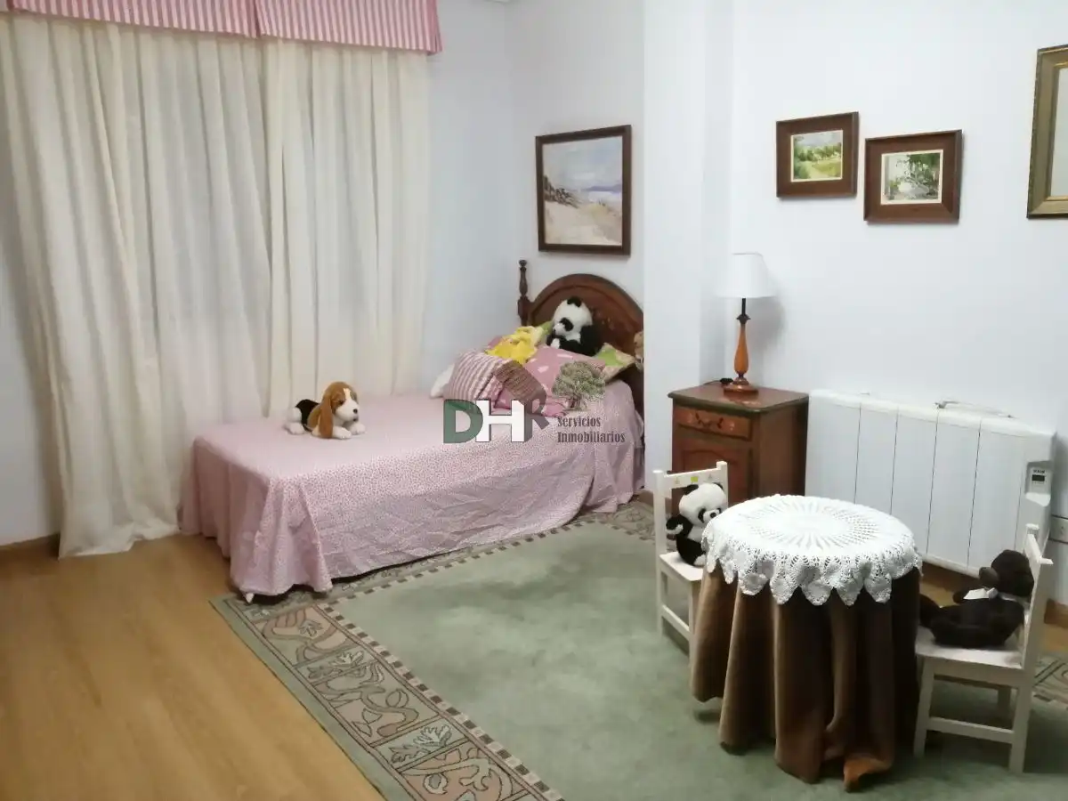 Chalet con piscina en venta en Sierra de Fuentes, imagen 9