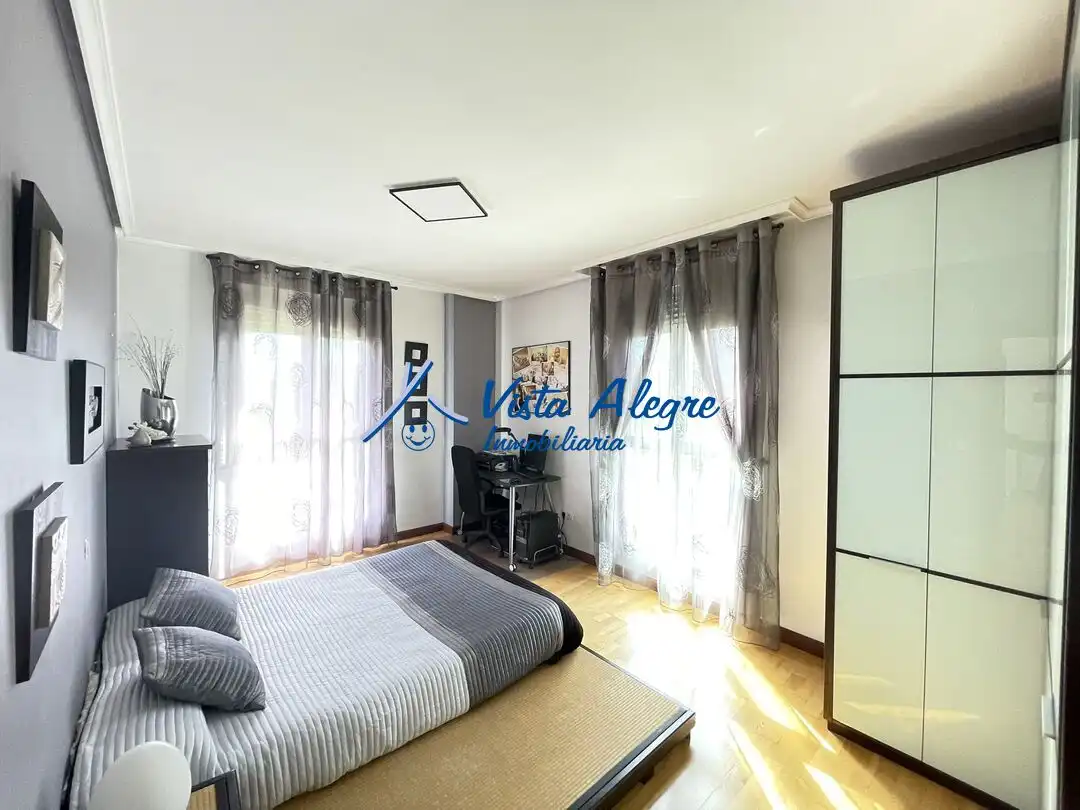 Schlafzimmer von Einfamilien-Reihenhaus zum Verkauf in Zarratón mit Heizung, Privatgarten und Parkett