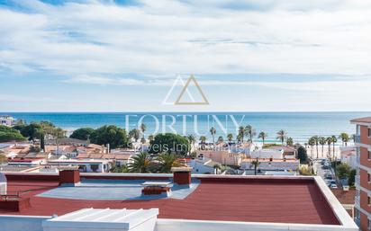 Vista exterior de Pis en venda en Cambrils amb Terrassa