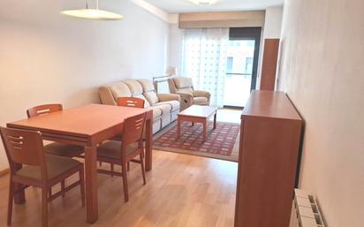 Living room of Flat for sale in Cerdanyola del Vallès  with Air Conditioner, Heating and Parquet flooring