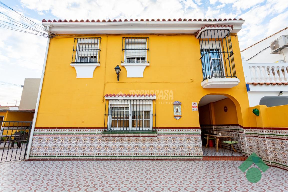Casa adosada en venda a URB CIUDAD JARDIN