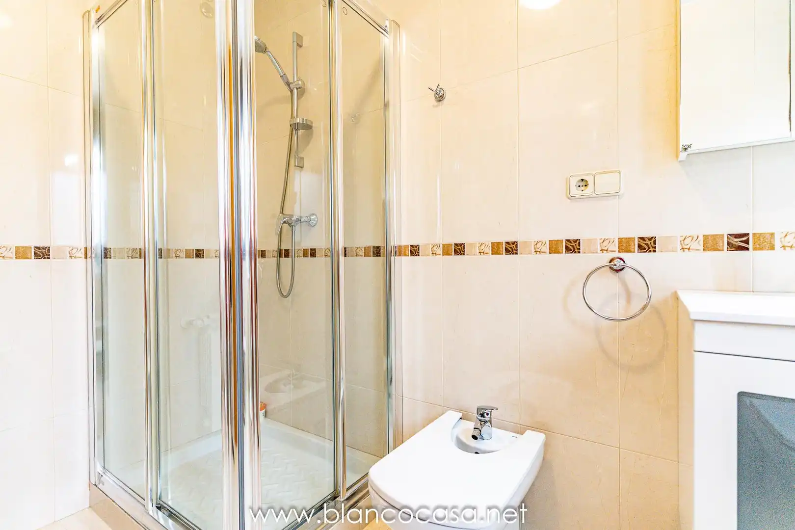 Baño de Casa o chalet en venta en Carballo con Calefacción, Trastero y Amueblado