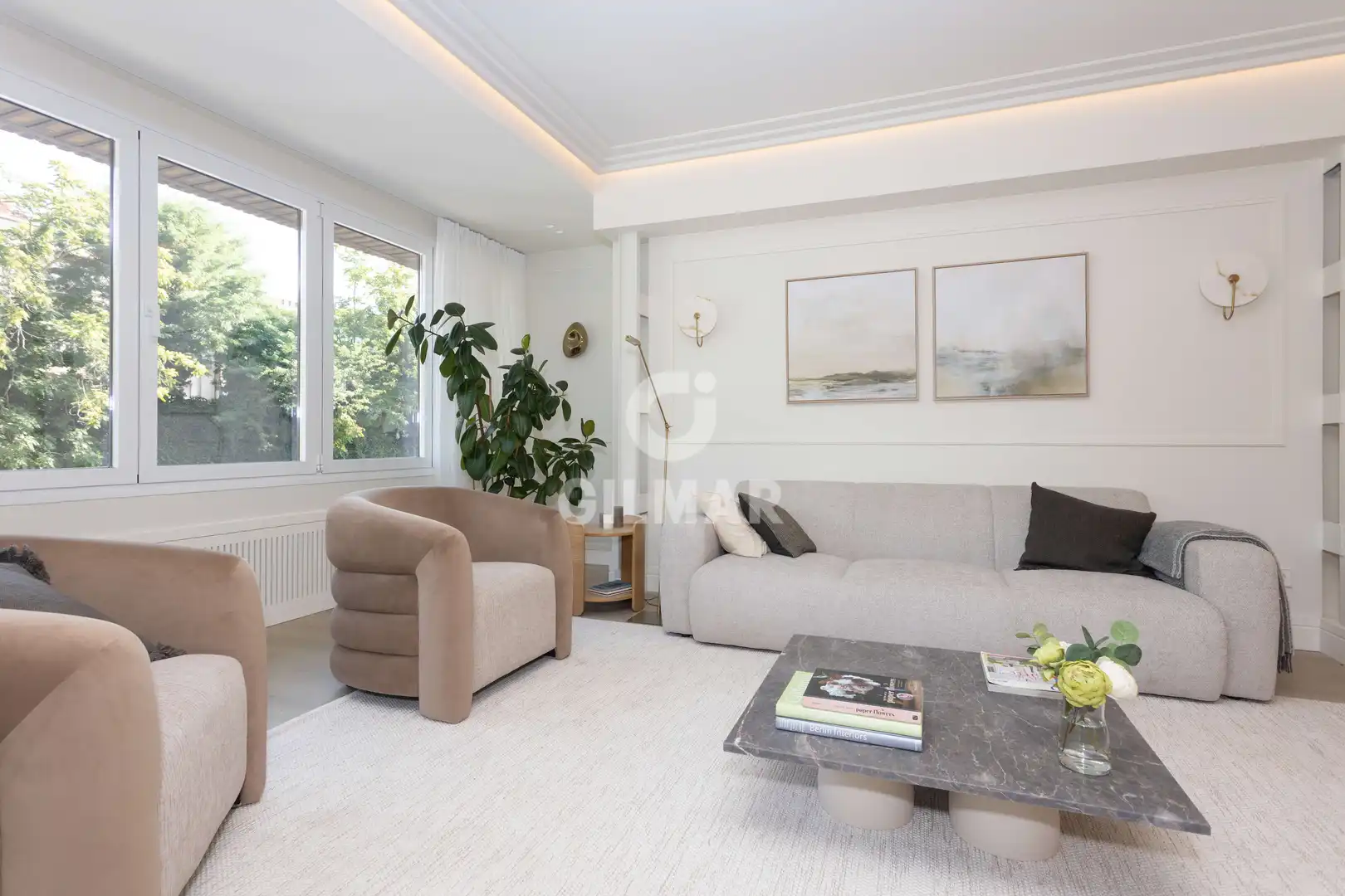 Living room of Flat for sale in Madrid  with Heating, Private garden and Storage room