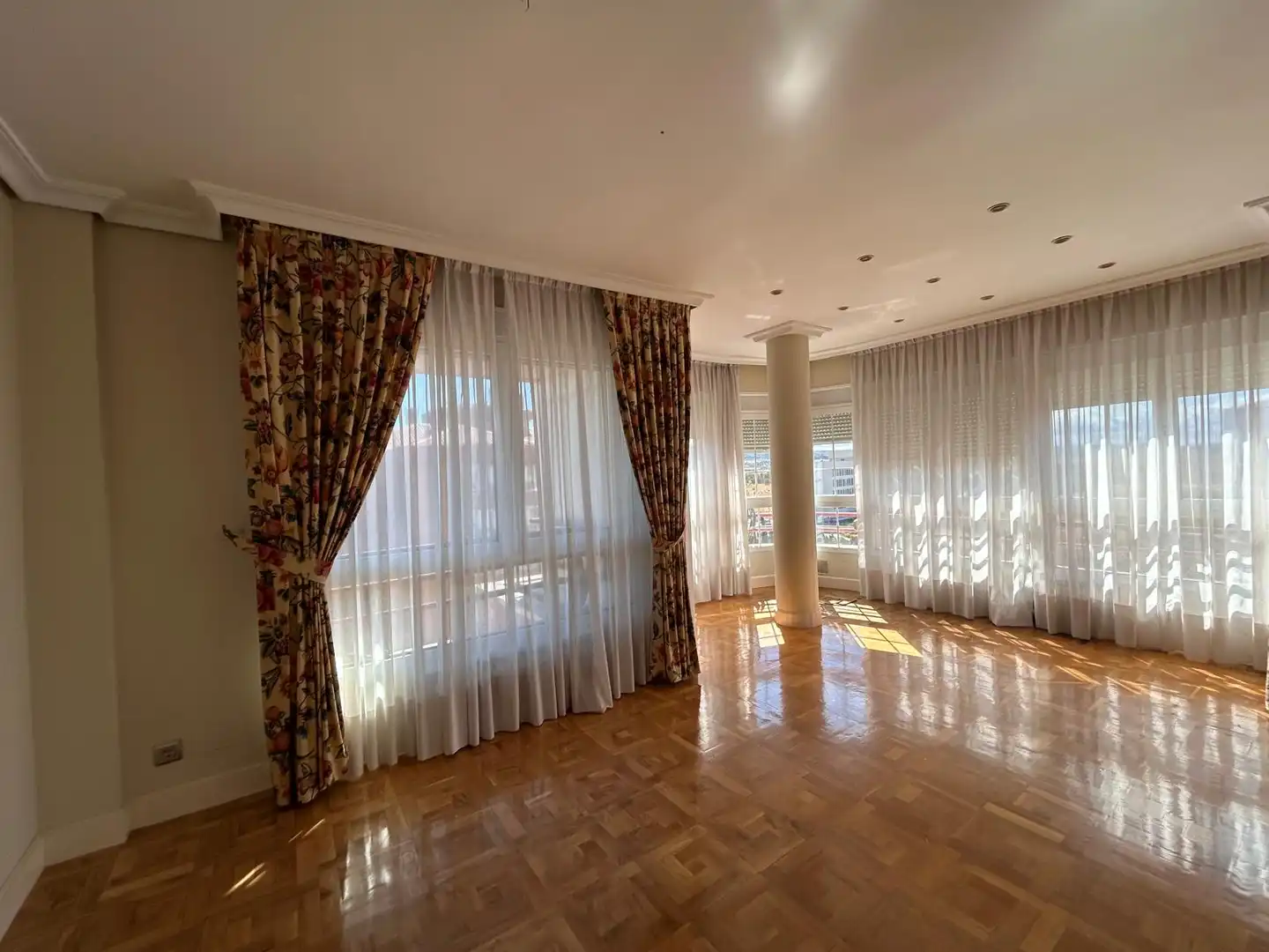 Sala de estar de Piso en venta en Guadalajara con Aire acondicionado, Parquet y Trastero