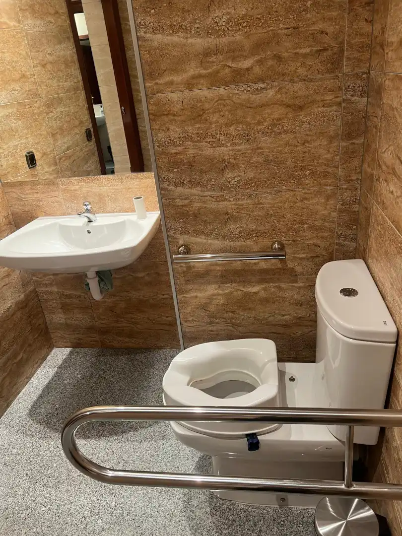 Bany de Oficina de lloguer en Vitoria - Gasteiz amb Aire condicionat