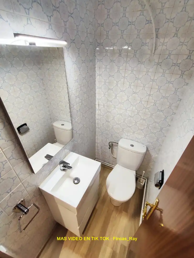 Baño de Piso en venta en Caldes de Montbui con Aire acondicionado, Calefacción y Horno