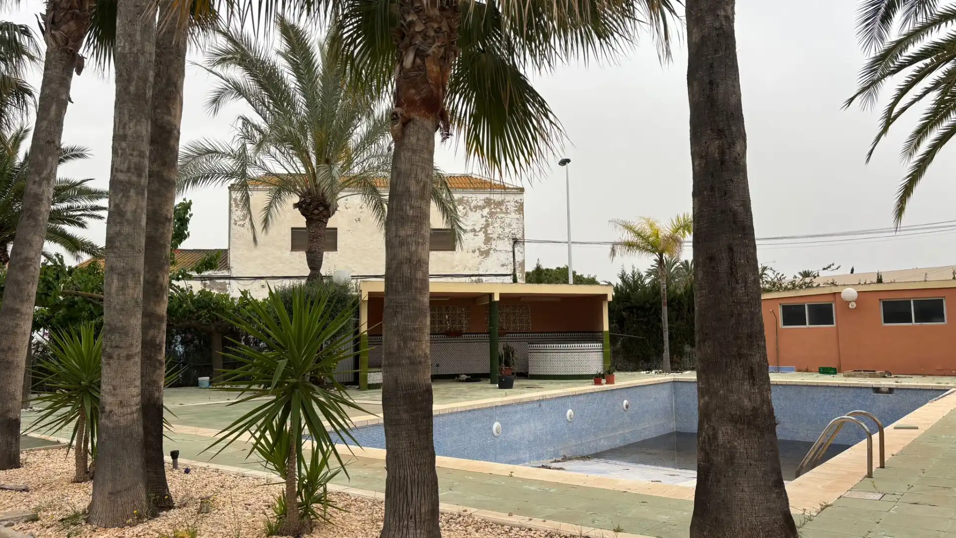 Piscina de Casa o xalet en venda en Elche / Elx amb Jardí privat, Terrassa i Piscina