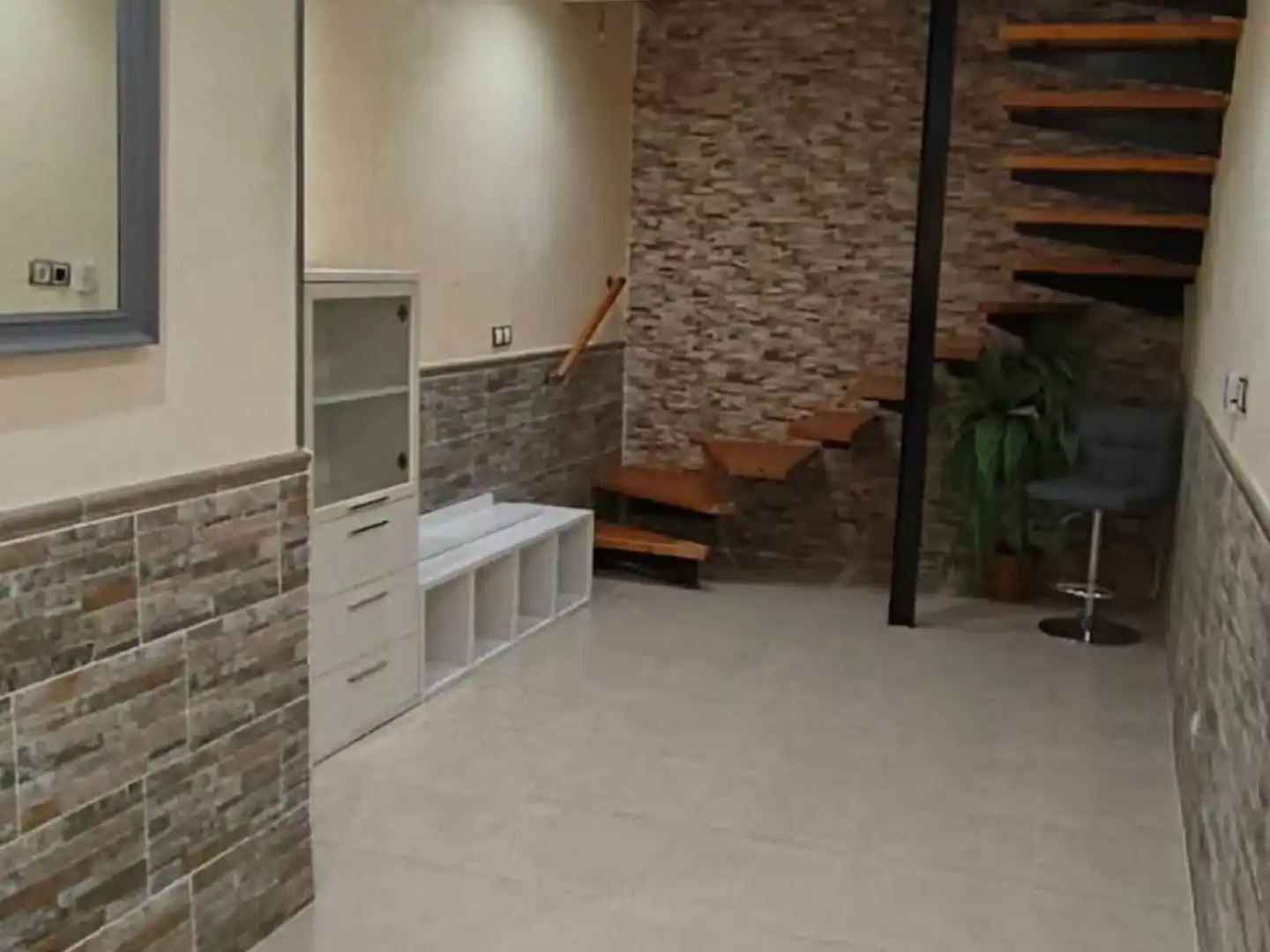 Maisonette zum Verkauf in San Fernando mit Terrasse, Möbliert und Ofen