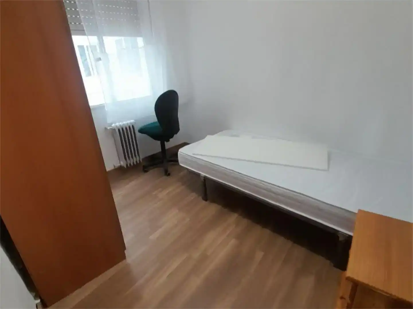 Bedroom of Flat for rent in El Perchel
