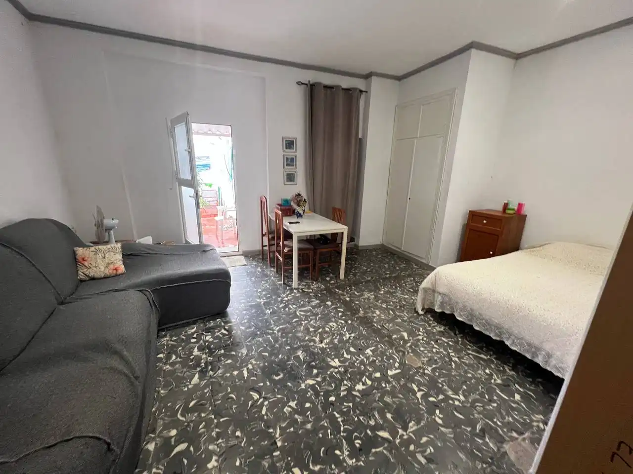 Habitación de Casa adosada en venta en Gandia con Terraza, Amueblado y Horno