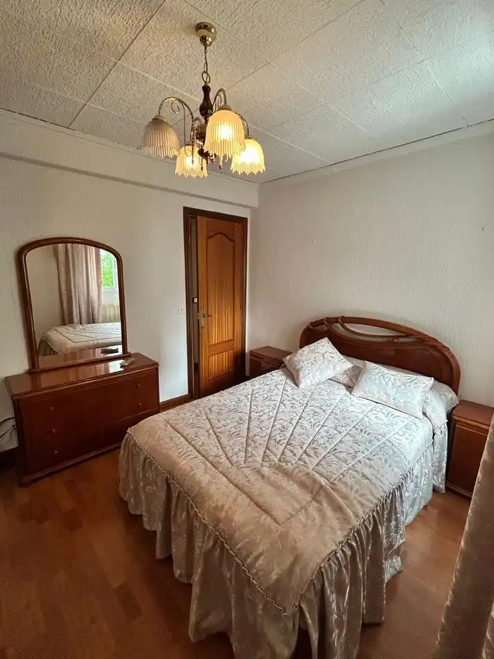 Bedroom of Flat for sale in Móstoles  with Air Conditioner, Heating and Parquet flooring