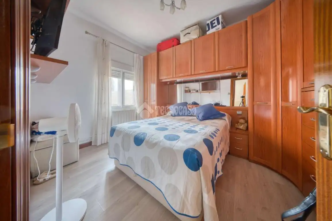 Bedroom of Flat for sale in Valladolid  with Heating