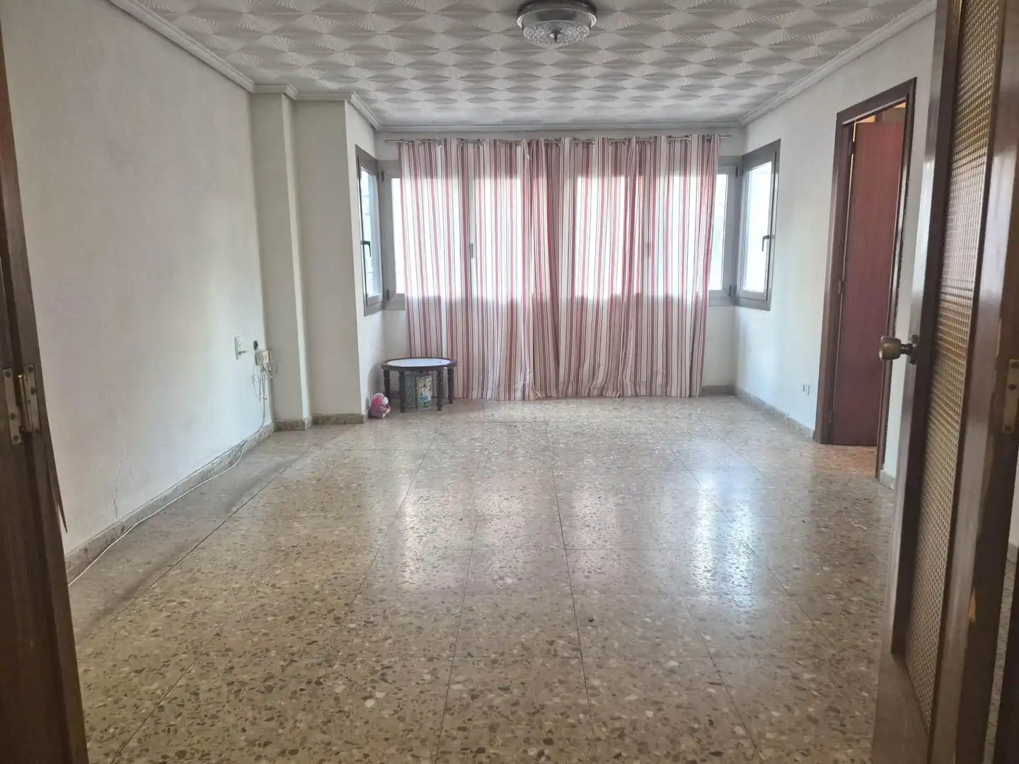 Sala d'estar de Pis en venda en Núcleo Urbano
